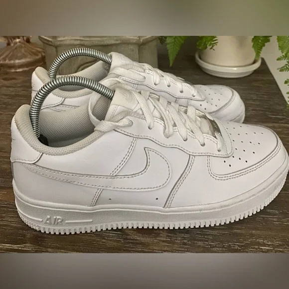 Nike Air Force One 6.5Y Womens 8 Mens 6.5 Classic White Leather Sneakers‎ Shoes